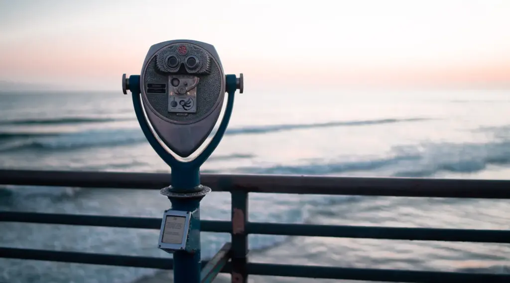 Viewfinder overlooking the ocean at sunset, symbolizing clarity and future vision for home healthcare providers using ShiftCare.