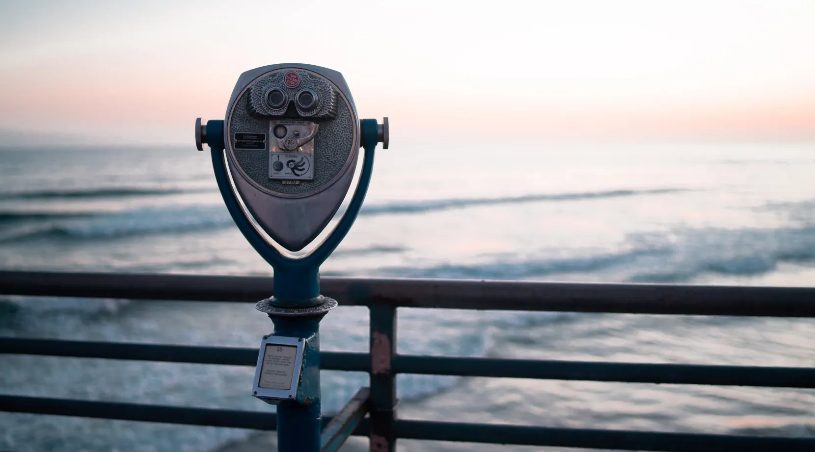 Viewfinder overlooking the ocean at sunset, symbolizing clarity and future vision for home healthcare providers using ShiftCare.