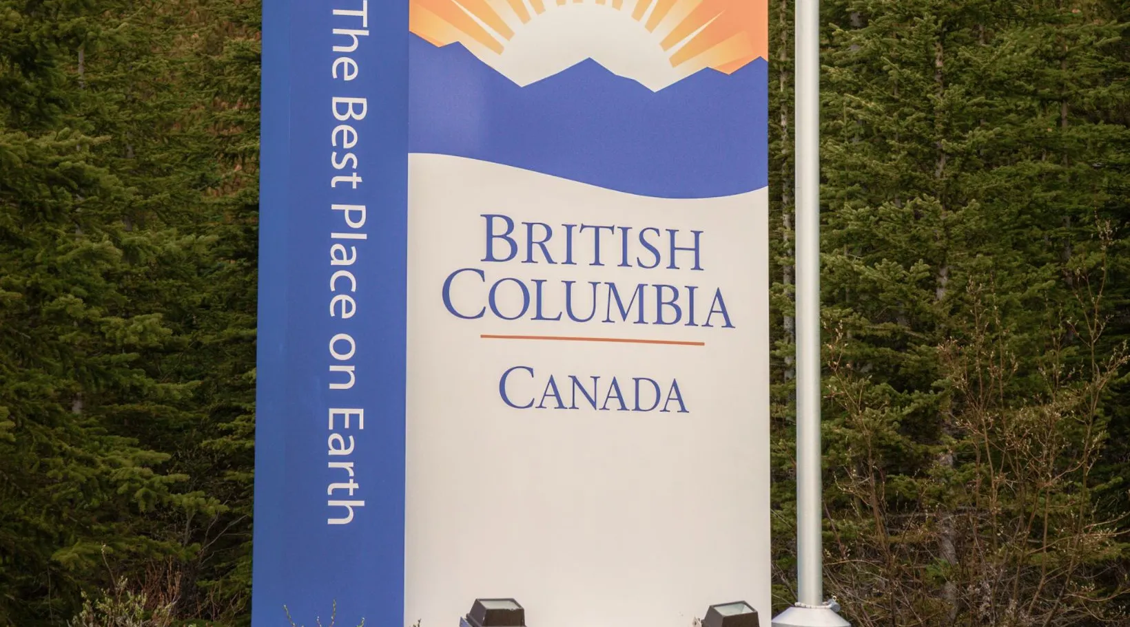 British Columbia roadside sign with slogan ‘The Best Place on Earth,’ ShiftCare.